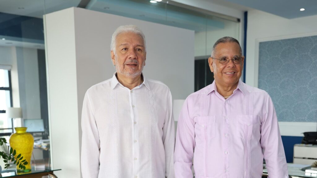 Presidente Grupo Telemicro recibe visita de cortesía de embajador de Colombia en RD