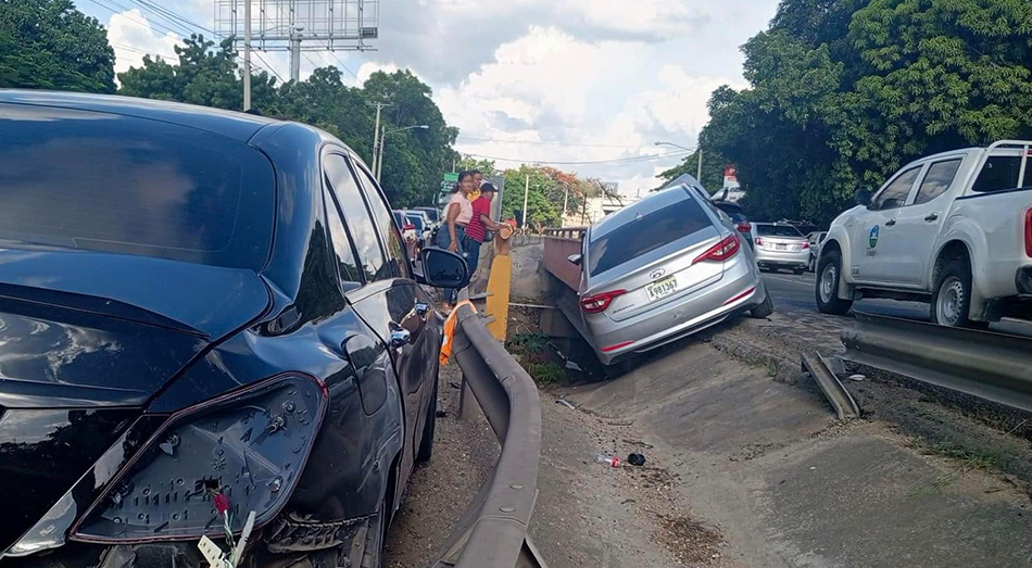 Accidente en la autopista Joaquín Balaguer