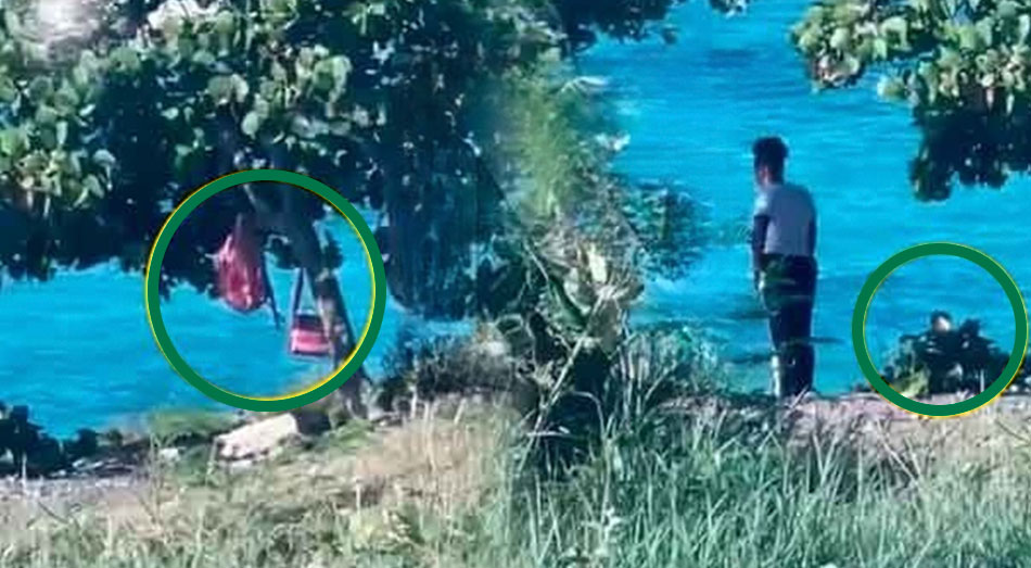 Una adolencente en la playa Caleta