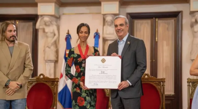 Abinader y Zoe Saldaña